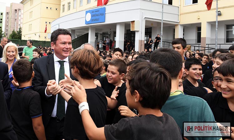 Aydın, Bursa’nın kurtuluşunu öğrencilerle kutladı!