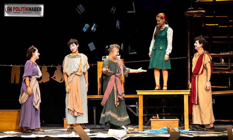 Bir Uyumsuz Öykü’, seyirciyle buluştu