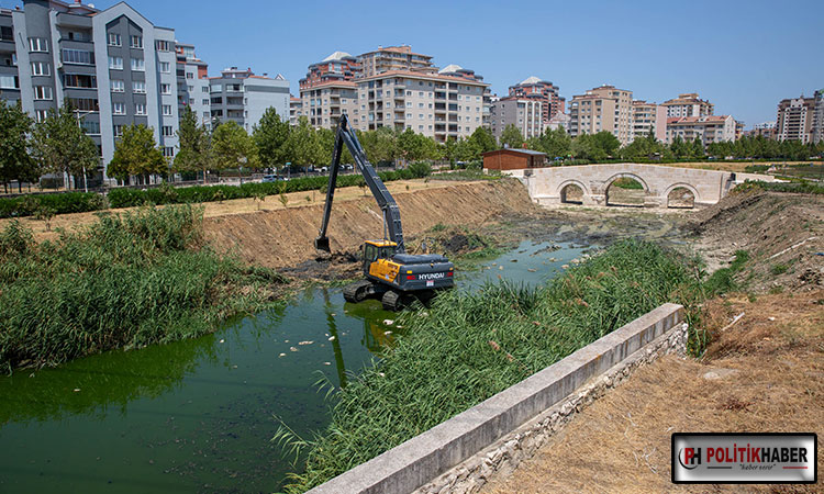 Büyükşehir’den Ayvalı Dere’de temizlik
