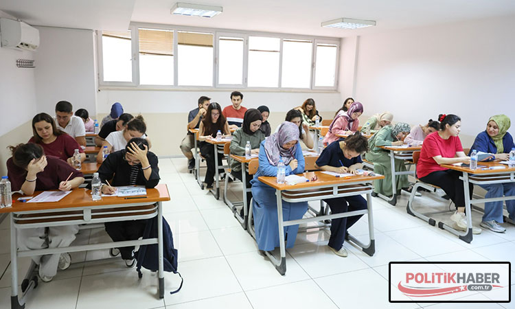 Büyükşehir'den memur adaylarına KPSS provası