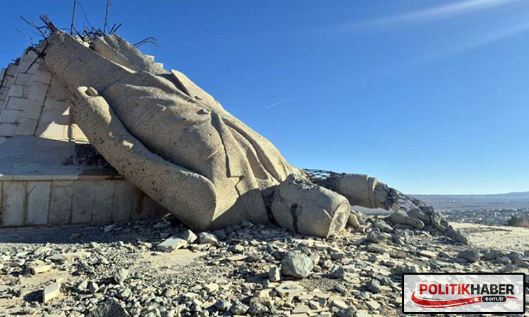 Dev heykelinden geriye enkazı kaldı