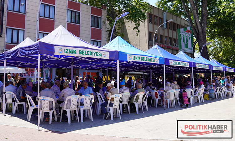 İznik’te 5 bin kişilik aşure ikramı