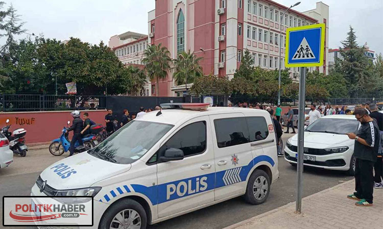 Ortaokulda bıçaklı saldırı