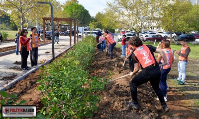 50. Yıl Sokağı açılış hazırlıkları fidanlarla renklendirildi
