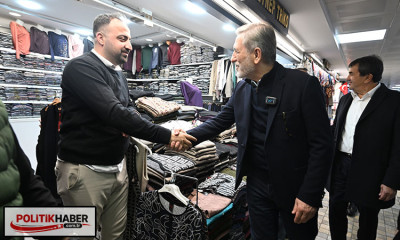 Başkan Burkay Tarihi Çarşı’da esnafla buluştu