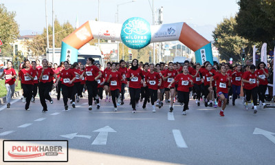 Nilüfer’de bin 749 öğrenci Cumhuriyet için koştu