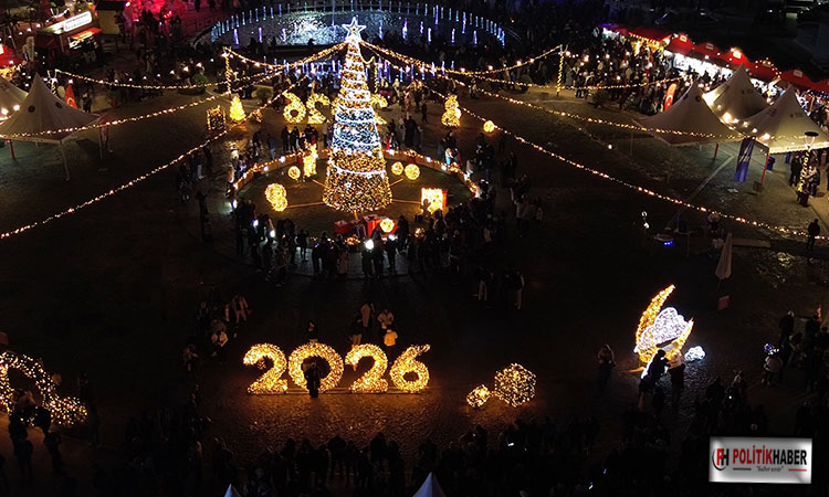 Yeni Yıl Meydanı’nda yılbaşı coşkusu!